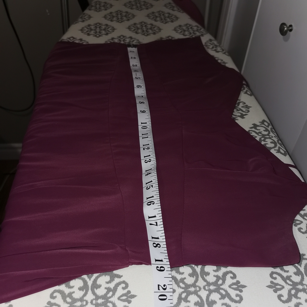 Abercrombie‎ and Fitch Elegant Wine Ruffle Midi Dress - Picture 4 of 6